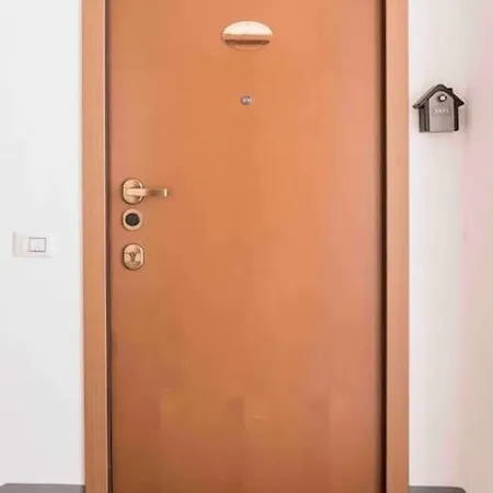 Astra - Center Apartment Como